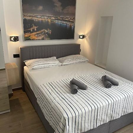 Apartments Anka Pula Eksteriør billede
