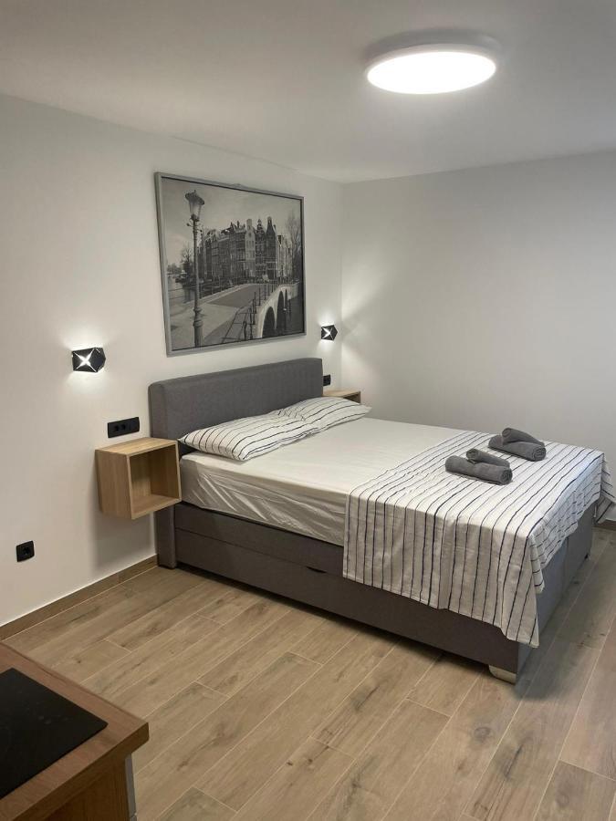 Apartments Anka Pula Eksteriør billede