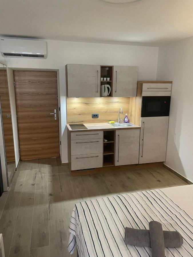 Apartments Anka Pula Eksteriør billede