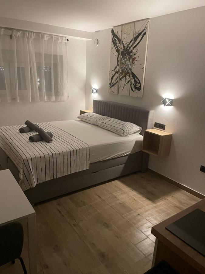 Apartments Anka Pula Eksteriør billede